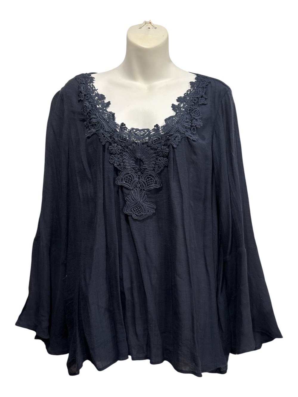 Zac & Rachel Dark Navy lace -Trim Top. Size XL